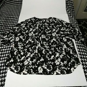 **SALE** NYDJ Floral Abstract Top
